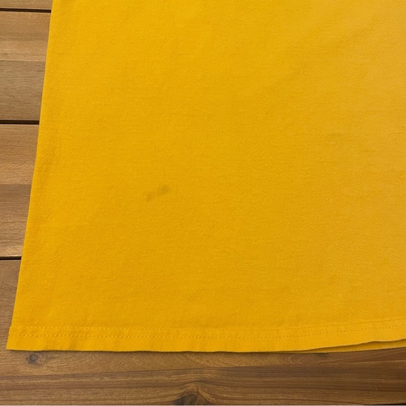 Men’s Kill Bill Volume 1 Quentin Tarantino Movie Promo Shirt Medium Yellow Gold - Picture 3 of 9